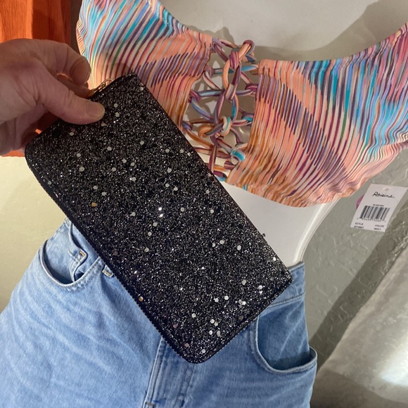 GIFTS Glitter Wallets LAST ONE‼️ - Picture 17 of 17